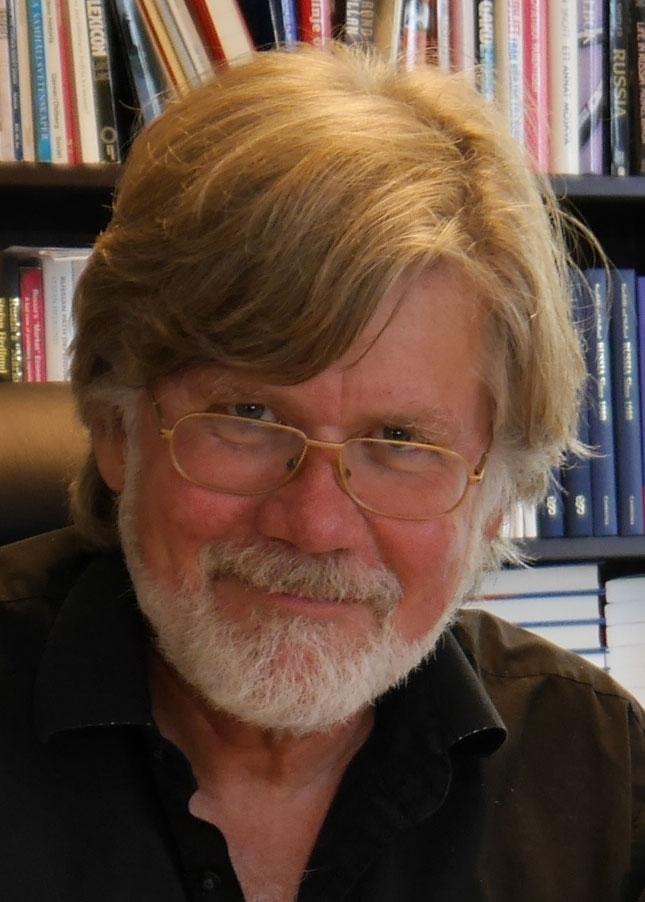 Stefan Hedlund är professor vid Uppsala universitet. Han menar att de etablerade partierna är inne på en farlig väg, som dröjer med åtgärder till ingen annan väg finnes.