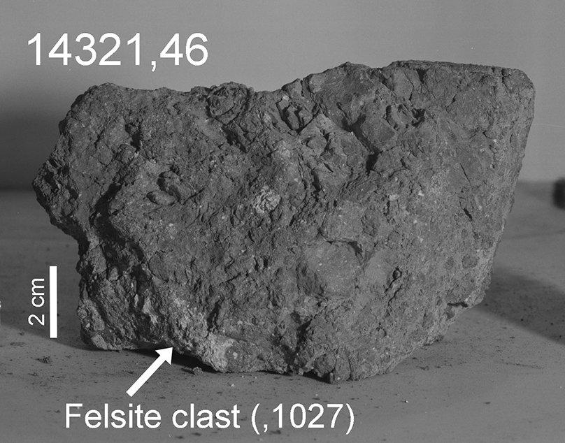 Jordens äldsta sten har hittats på månen. Stenen är som ett fragment av en större sten som togs med från månen av astronauterna på Apollo 14, och den tros ha bildats för 4,1 miljarder år sedan.