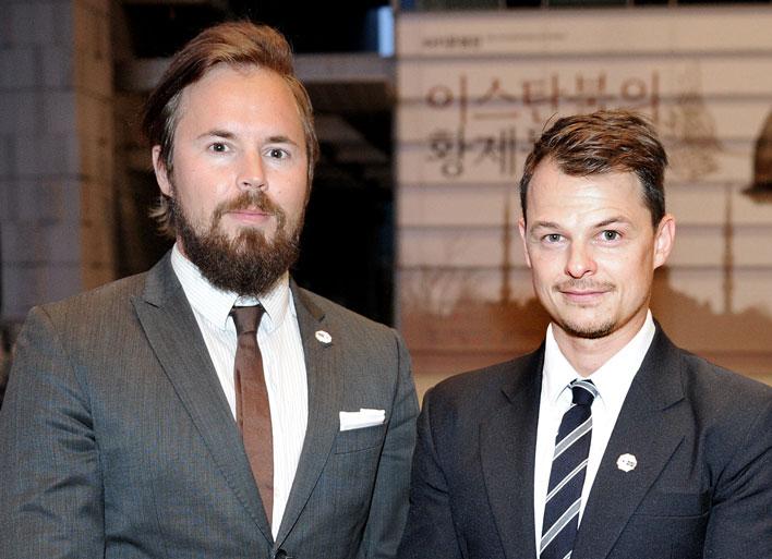 Aftonbladets Mattias Sandberg och Peter Wixtröm på plats i Sydkorea.