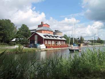 Nästa sommar kan man bo på Norsholm vid Göta kanal.