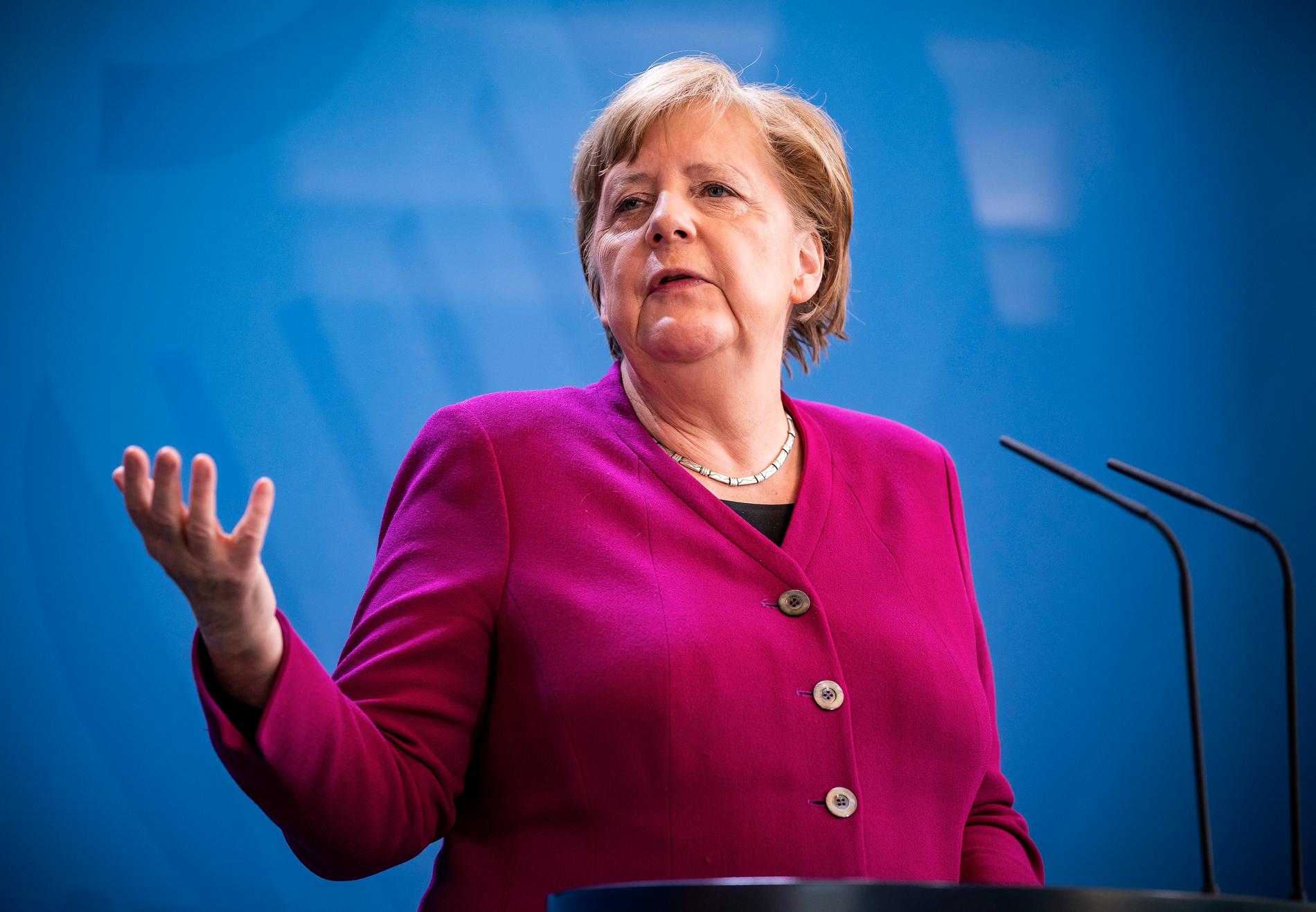 Tysklands förbundskansler Angela Merkel håller presskonferens efter EU-ledarnas webbtoppmöte i torsdags.