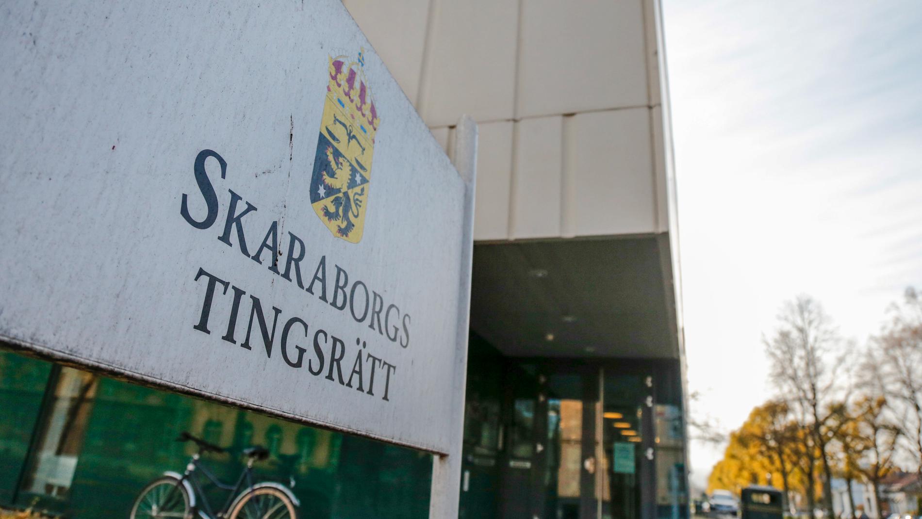Rättegången mot mannen som misstänks ha vållat sin treårige styvsons död pågår i Skaraborgs tingsrätt. Arkivbild.