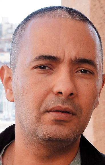 Algeriske författaren Kamel Daoud (född 1970) har skrivit ett svar på Albert Camus klassiker ”Främlingen”.