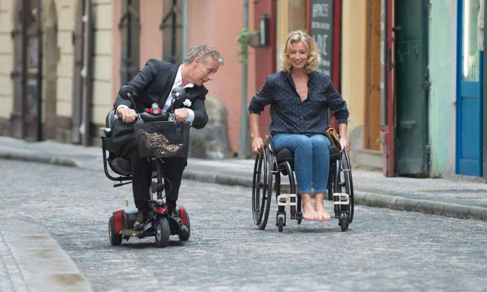Franck Dubosc och Alexandra Lamy i ”Kärlek på hjul”.