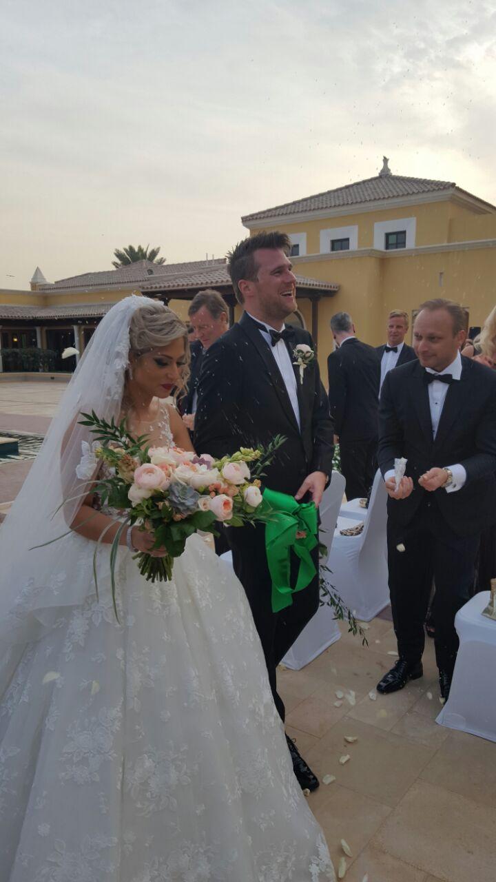 Jonas ”Basshunter” Altberg gifter sig med Tina Makhia Khayatsadeh i Dubai.