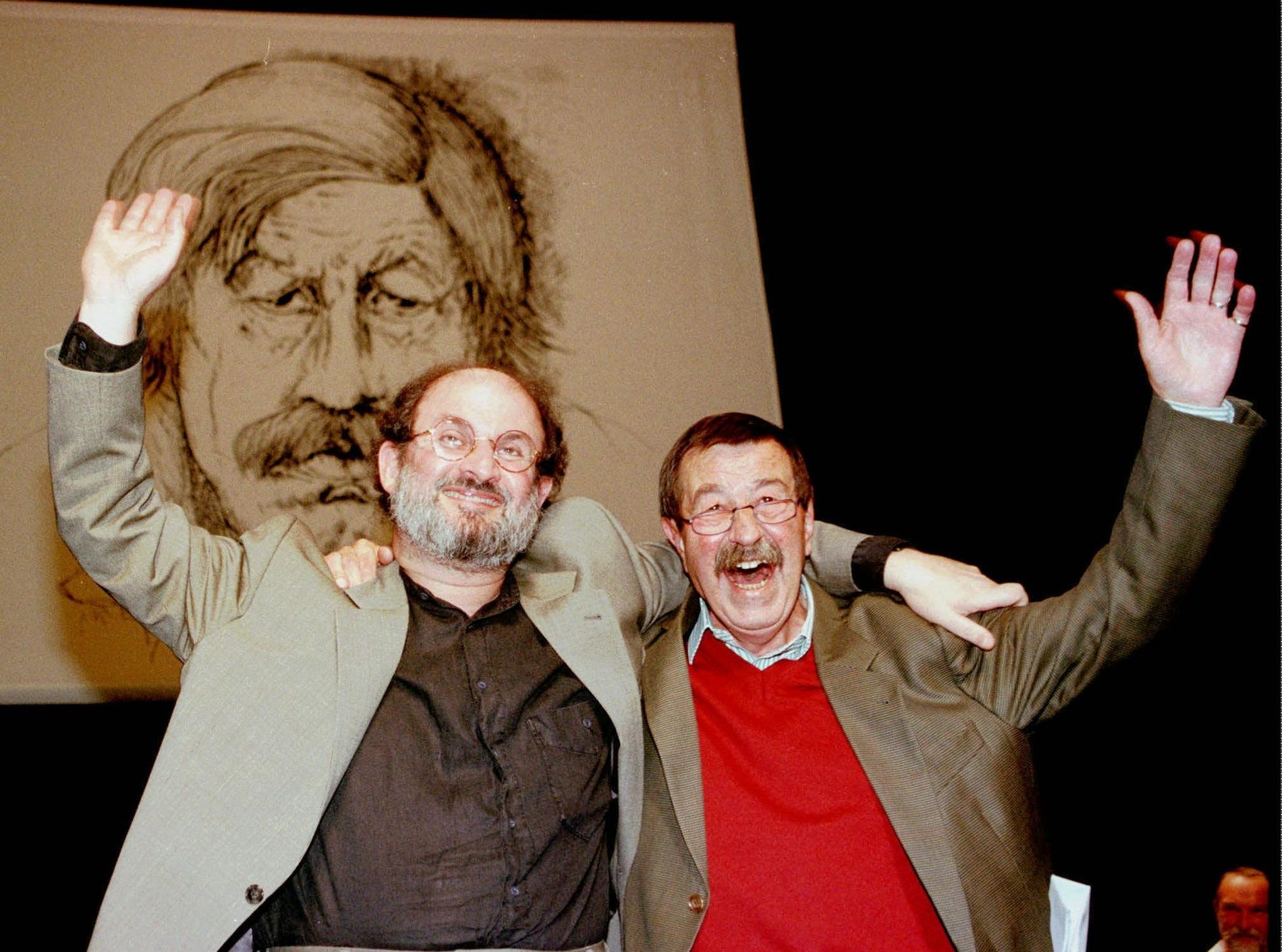 Grass firade sin 70-årsdag på Thalia Teater i Hamburg tillsammans med bland andra Salman Rushdie.
