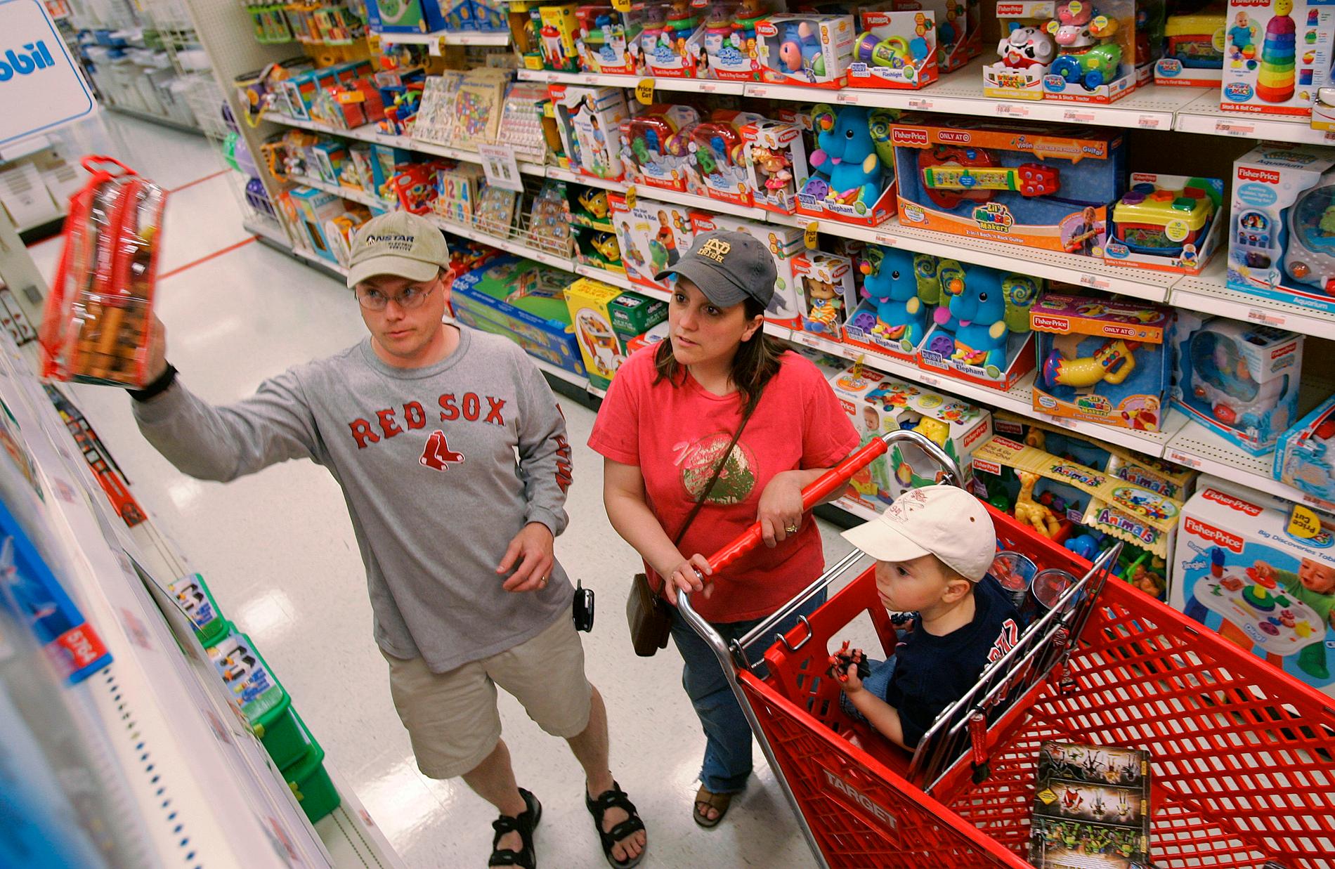 Butikskedjan Target sålde mer än väntat under kvartalet som avslutades i april, men lönsamheten och vinsten var betydligt lägre än väntat. Arkivbild