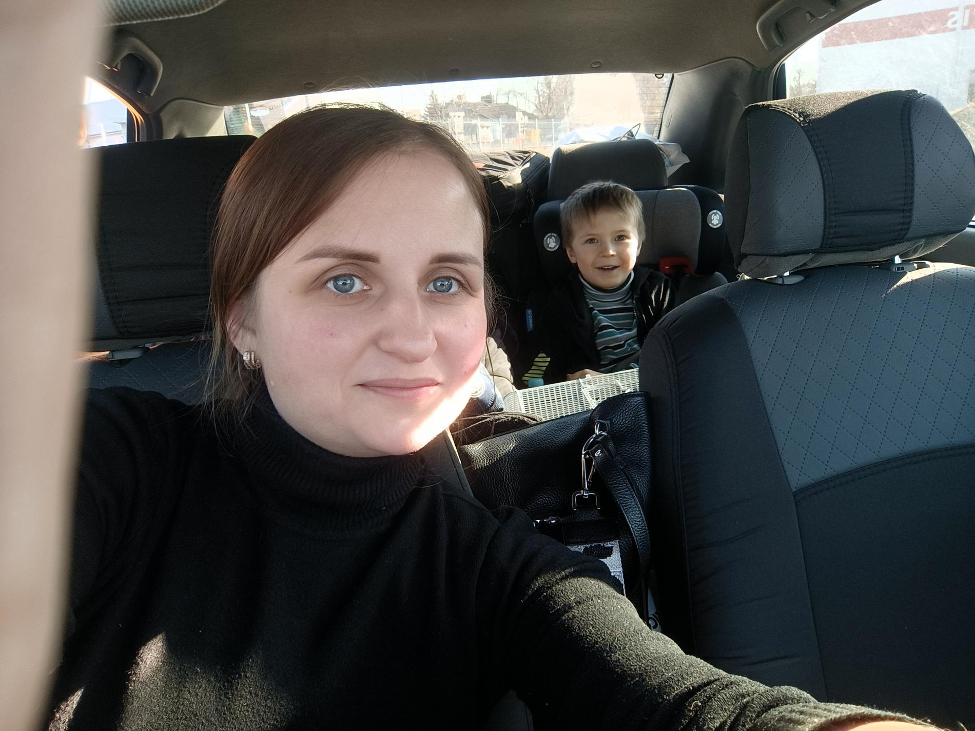 "Nu bor vi i EU. I ett Nato-land", säger Natalia Stepaniv, som packade bilen med det mest nödvändiga och flydde med sin son och mamma.