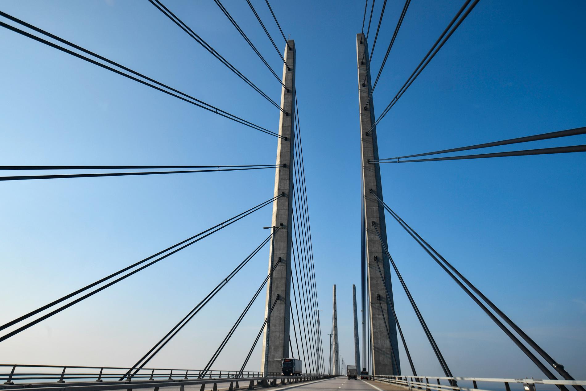 Öresundsbrons fyra pyloner är 203,5 meter höga. Lukas Graham ska den 1 juli genomföra en konsert på toppen av en av dem. Arkivbild.