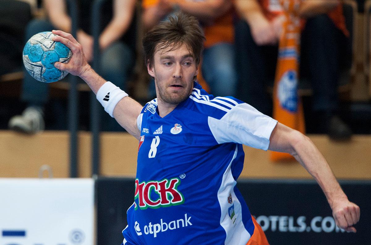 Svensken Jonas Källman spelar i Szegeds ligalag.