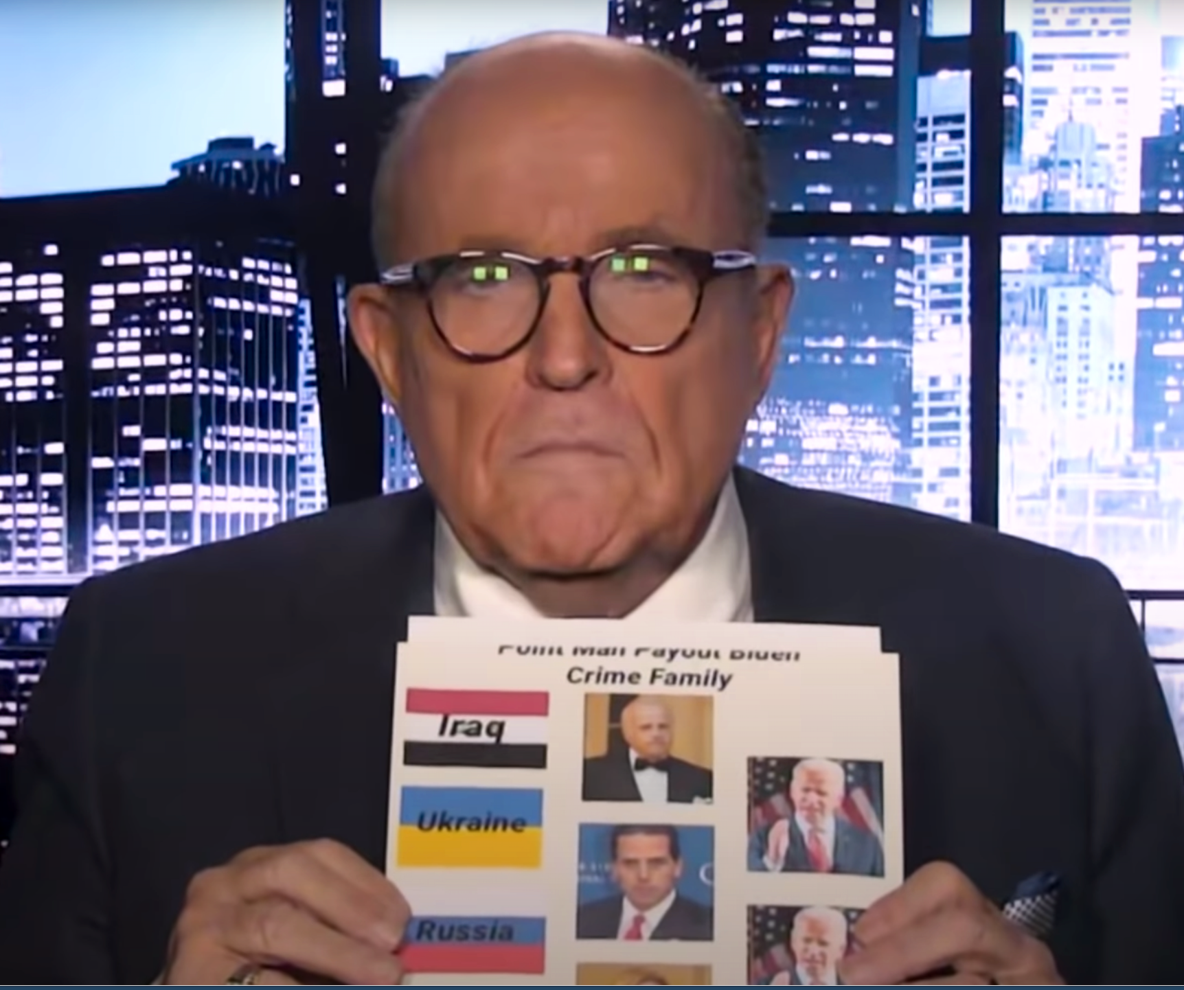  Rudy Giuliani har lagt upp en 16 minuter lång video där han anklagar Joe och Hunter Biden.