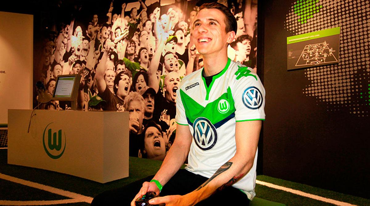 David Bytheway funderar nu på att flytta till Wolfsburg.