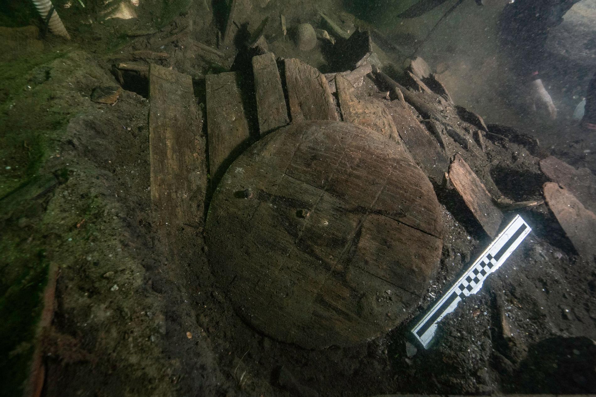 Tunnor som hittats vid utgrävningen vid det danska 1400-talsvraket Gribshunden utanför Ronneby.