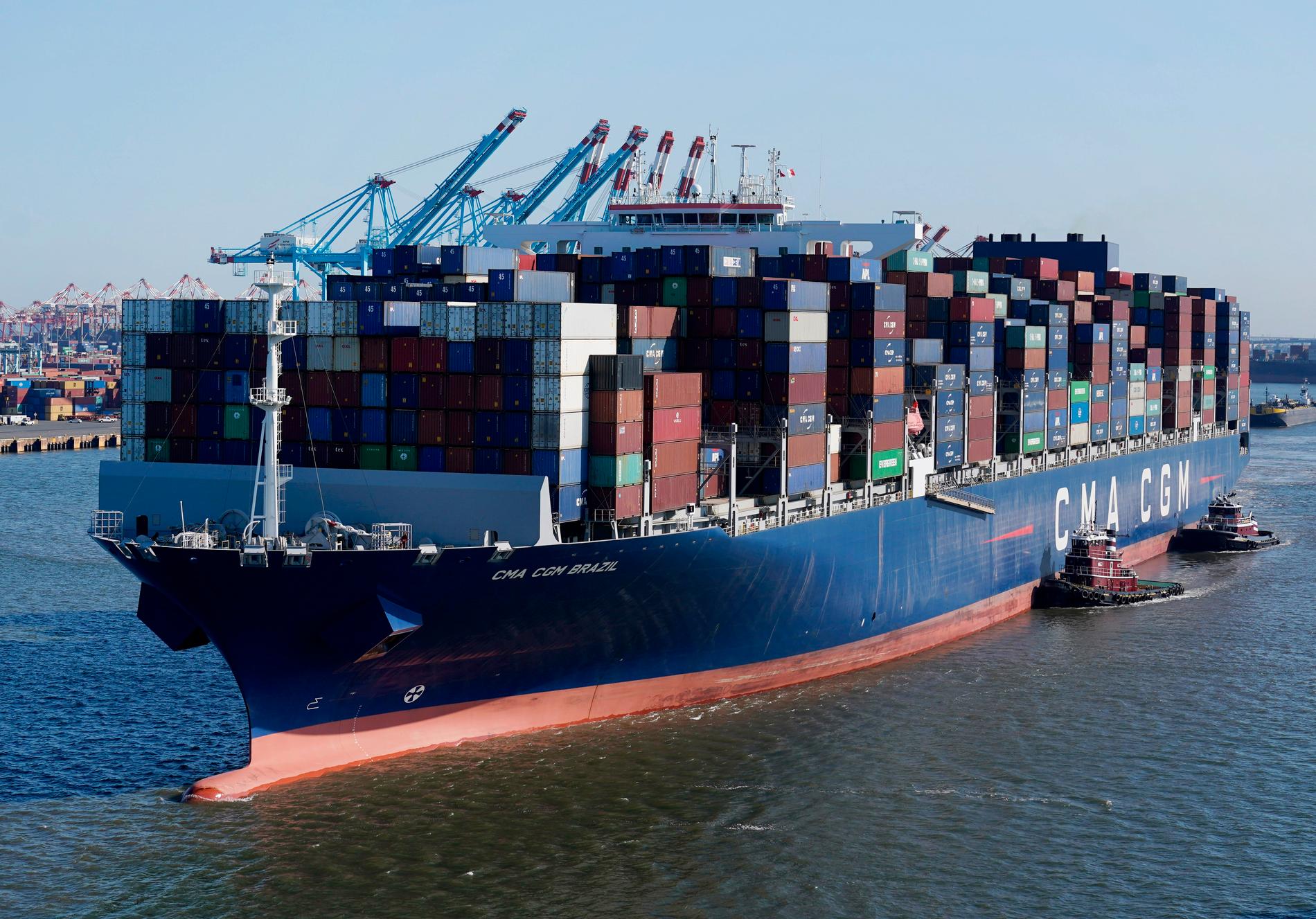 Totalt fraktas omkring 200 miljoner containrar över världshaven varje år.