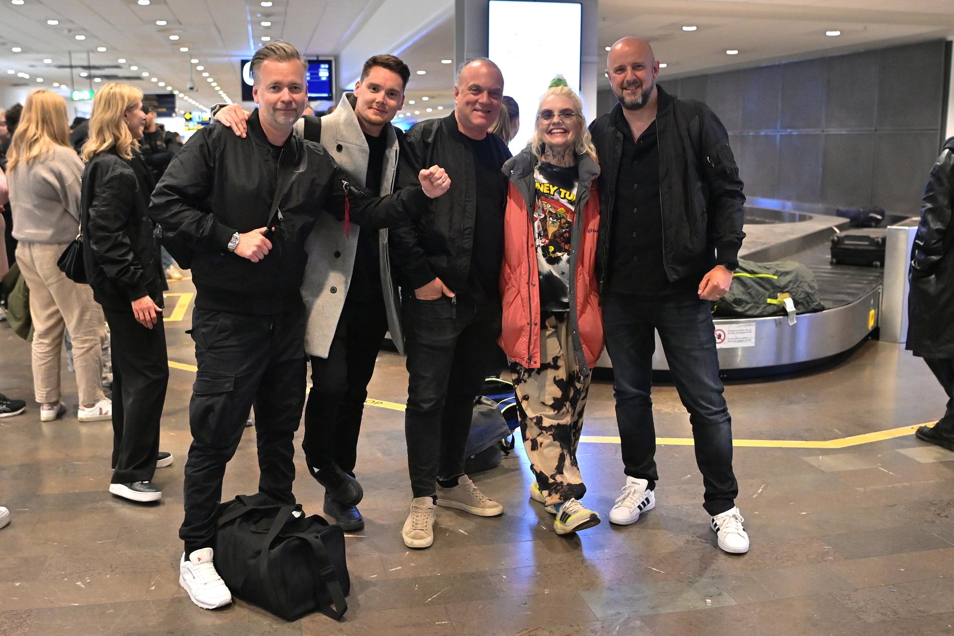 Från vänster: Jimmy ”Joker” Thörnfeldt, Jimmy Jansson, Thomas G:son, Moa ”Cazzi Opeia” Carlebecker och Peter Boström.