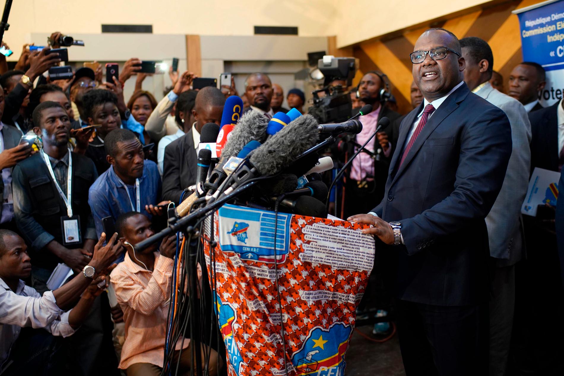 Corneille Nangaa, chef för Kongo-Kinshasas valkommission, meddelade på torsdagen att valet i landet skjutits upp en vecka.