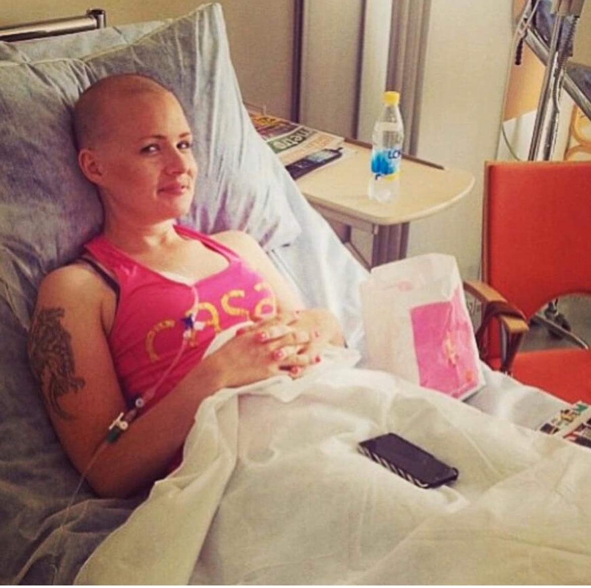 Jeanette Sjöblom var rädd för att dö av cancern - men fick inte prata om det. 