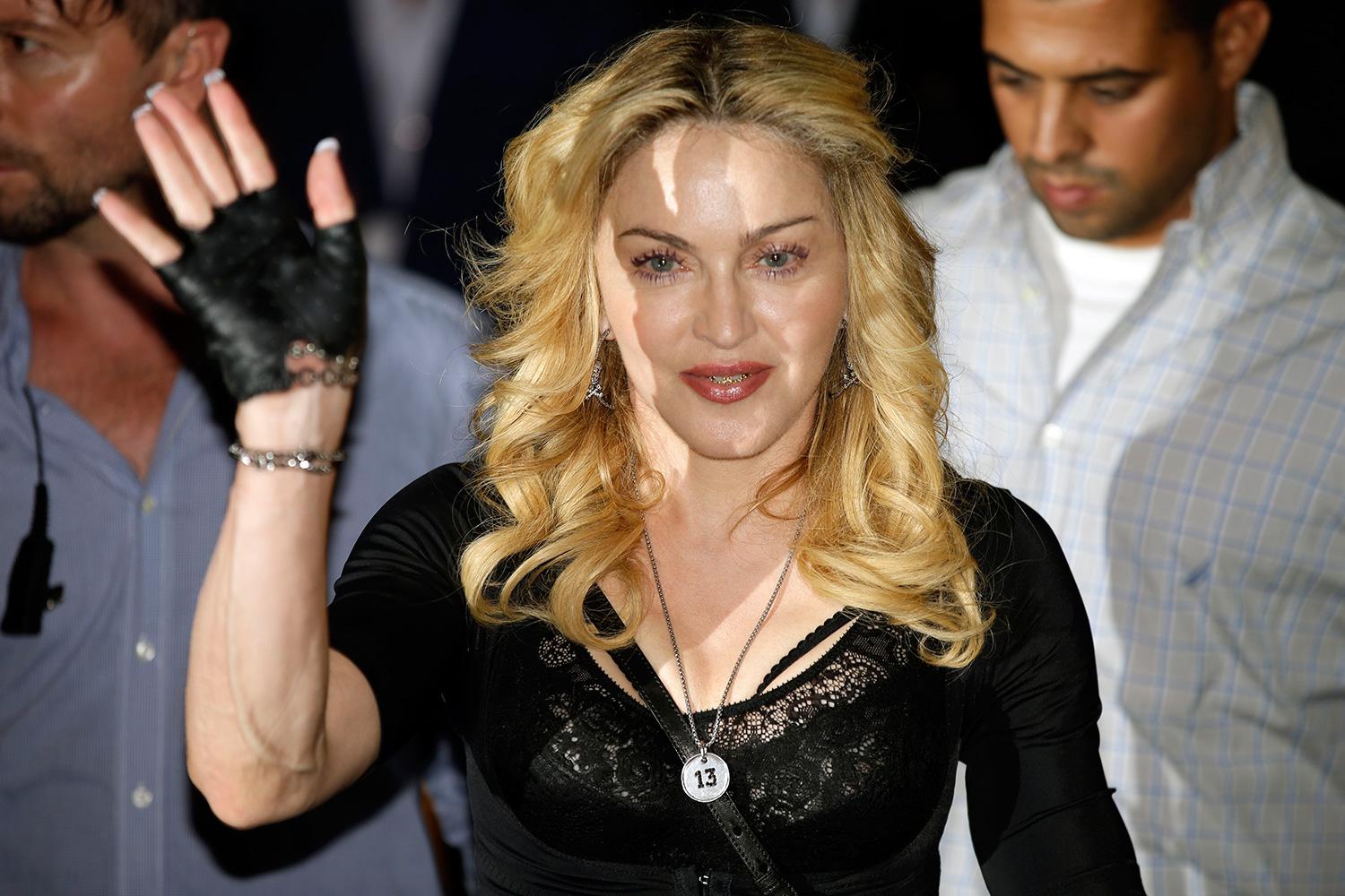 6 Rockbjörnar Madonna har blivit årets kvinnliga artist tre gånger (1989, 1992 och 1998) medan albumen Like a Prayer, Ray of Light och Confessions on a Dance Floor resulterade i årets bästa album.