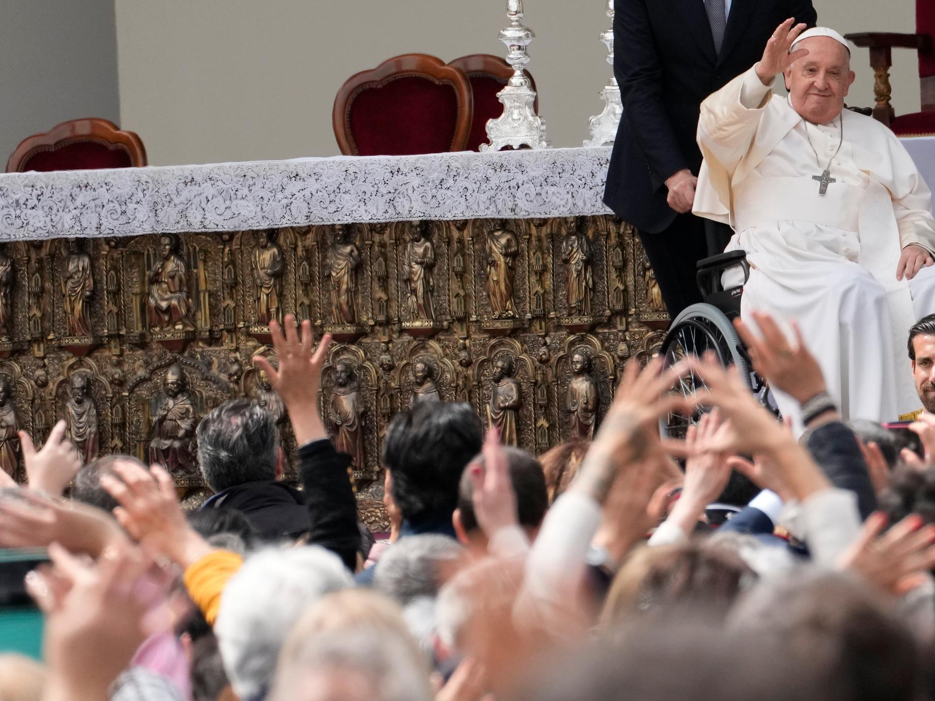 Efter hälsoproblemen: Påven besöker Venedig