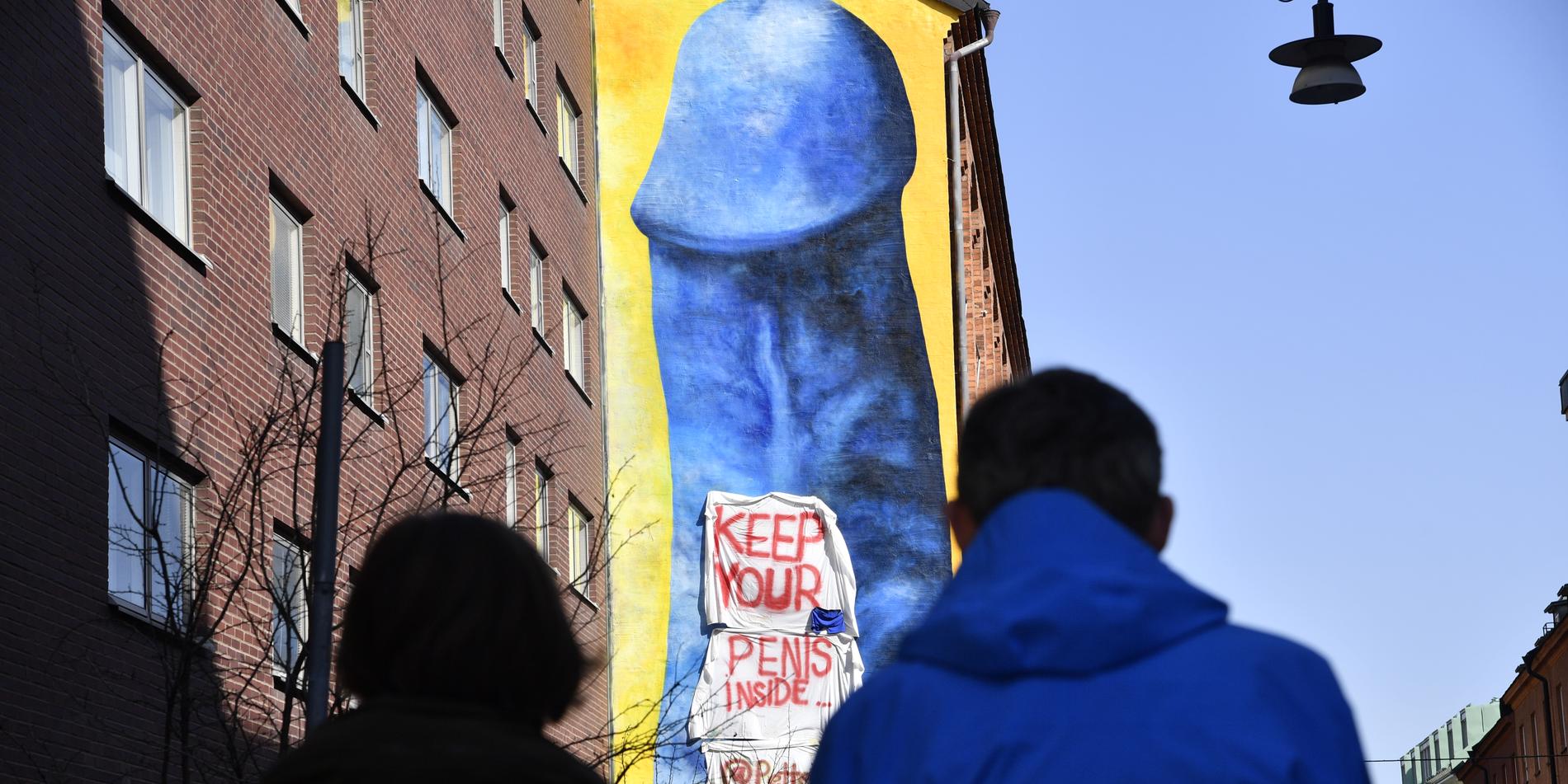 Arkivbild. Den enorma blå penisen vandaliserades kort tid efter att den skapats.