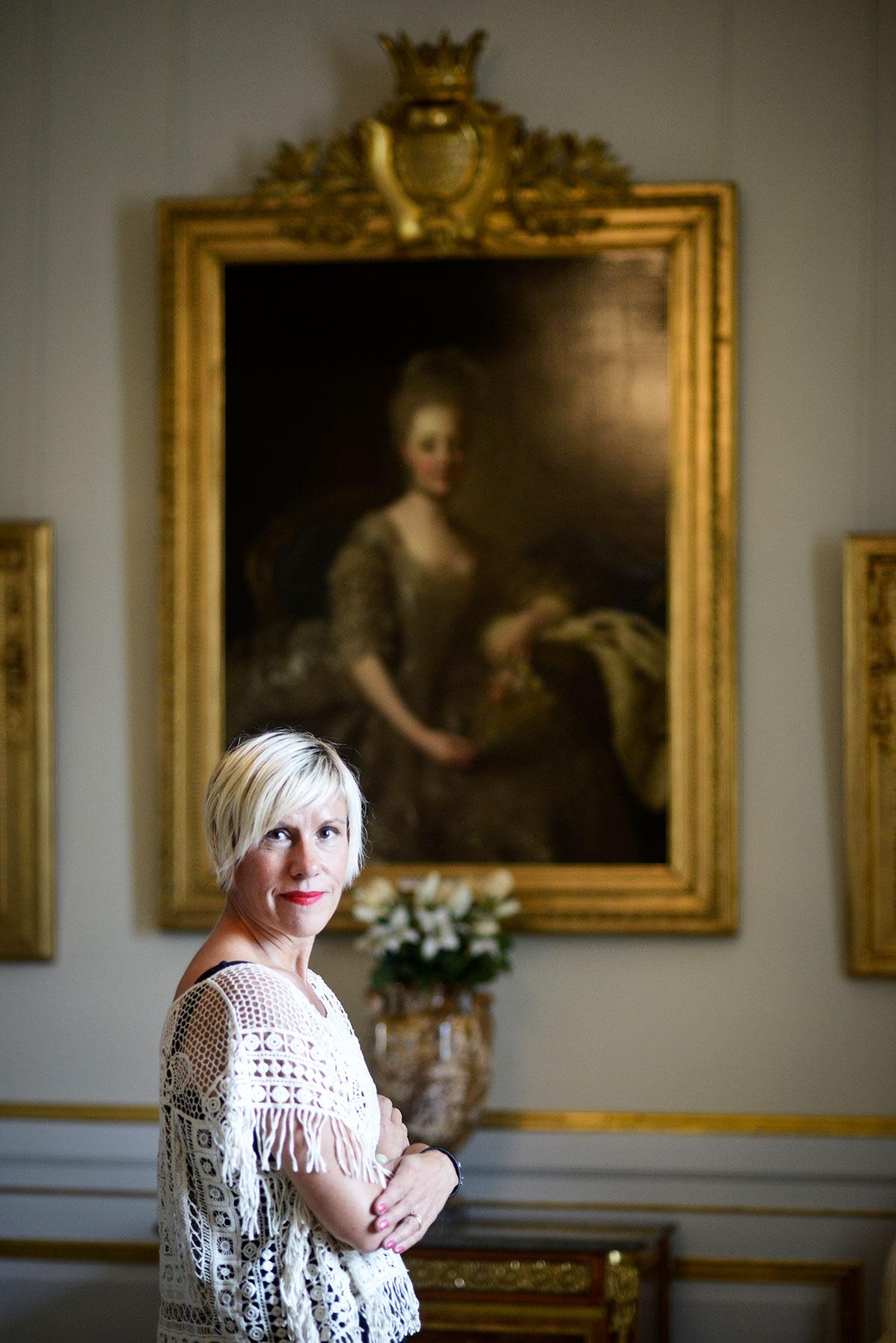 Inspirerades av tavla Idén till "Barnbruden" fick Anna Laestadius Larsson när hon såg tavlan av Hedvig Elisabeth Charlotta på Drottningholms slott. Den är målad 1775 av Alexander Roslin, och prinsessan bär sin brudklänning.
– Jag kände direkt att hon var historien för min bok.
