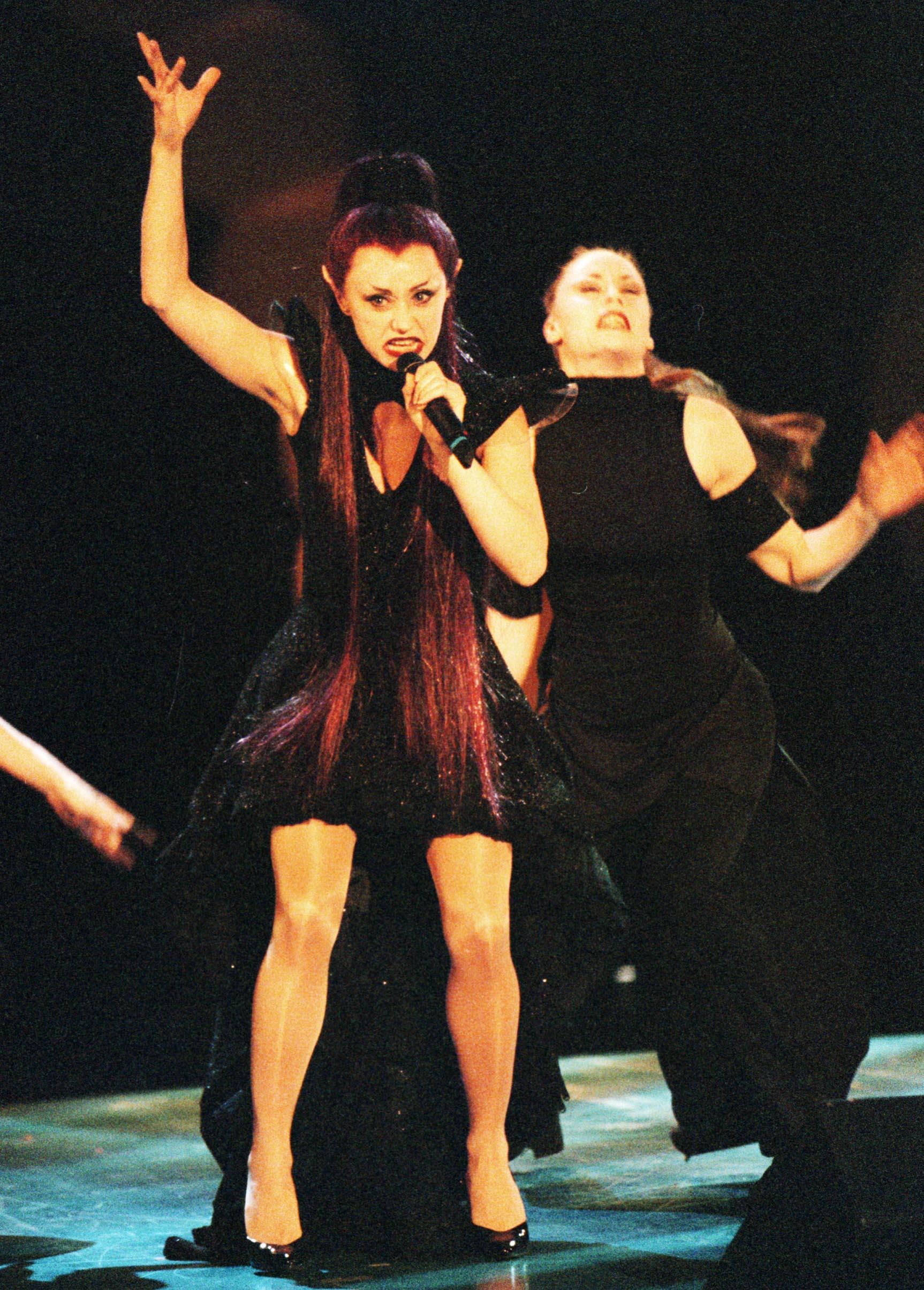 Nanne Grönvall på scenen i Melodifestivalen 1998.