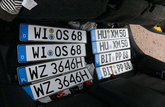 När 37-åringen greps i Trelleborg hittades flera polska registreringsskyltar i hans bil.