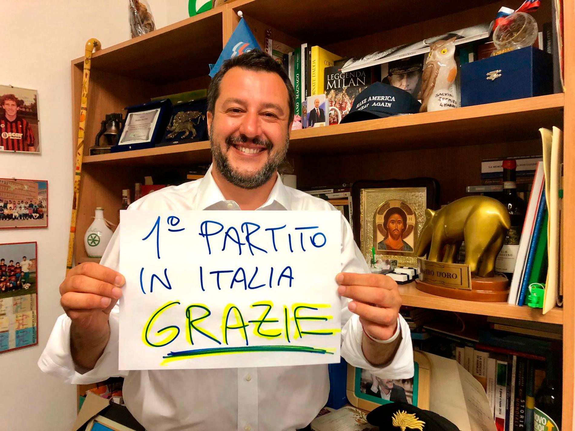 Det främlingsfientliga italienska partiet Legas ledare Matteo Salvini tackar för stödet till sitt parti i EU-valet.