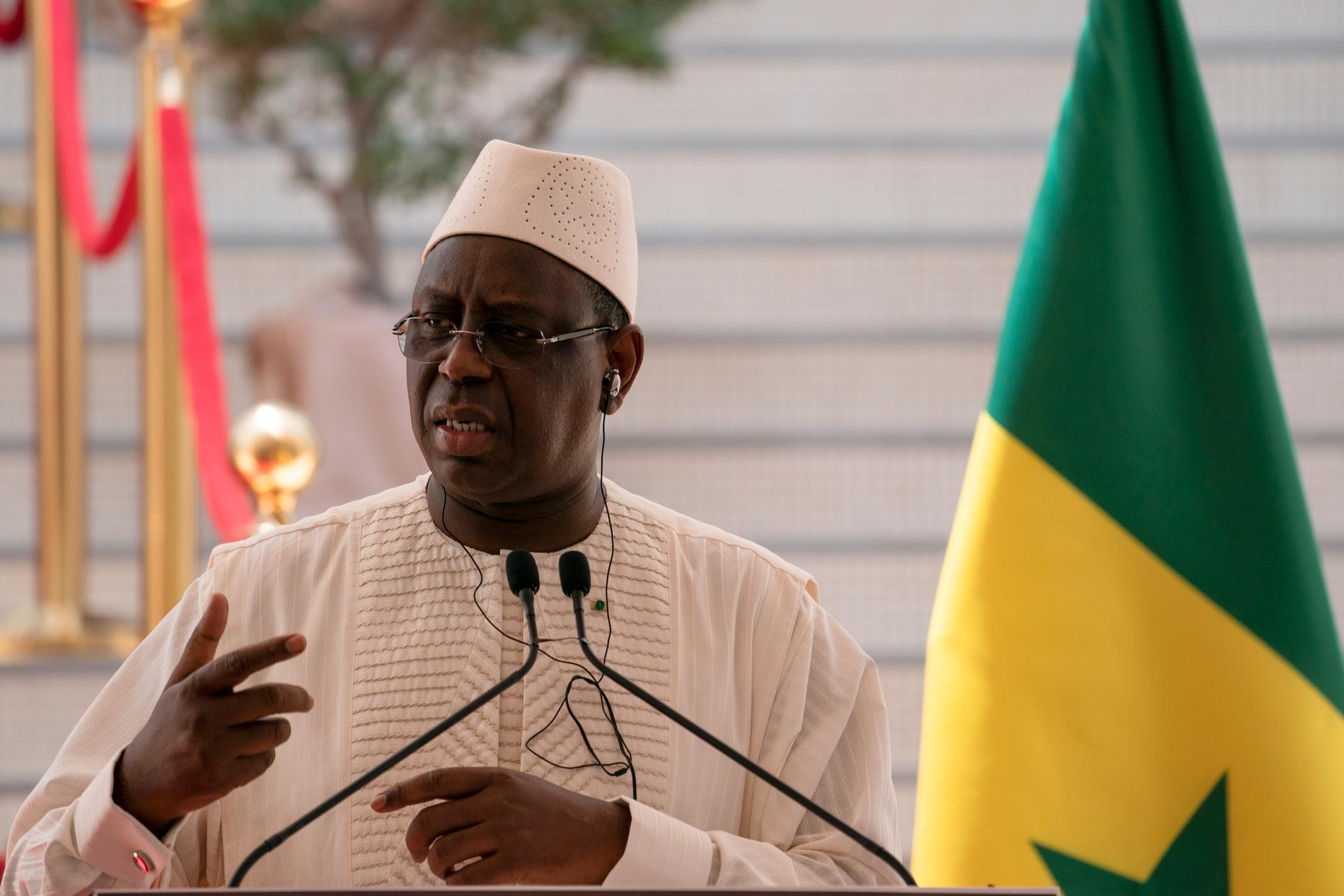 Senegals president Macky Sall uttrycker sorg över de sex unga personer som dog efter att ha kört på en landmina. Arkivbild.