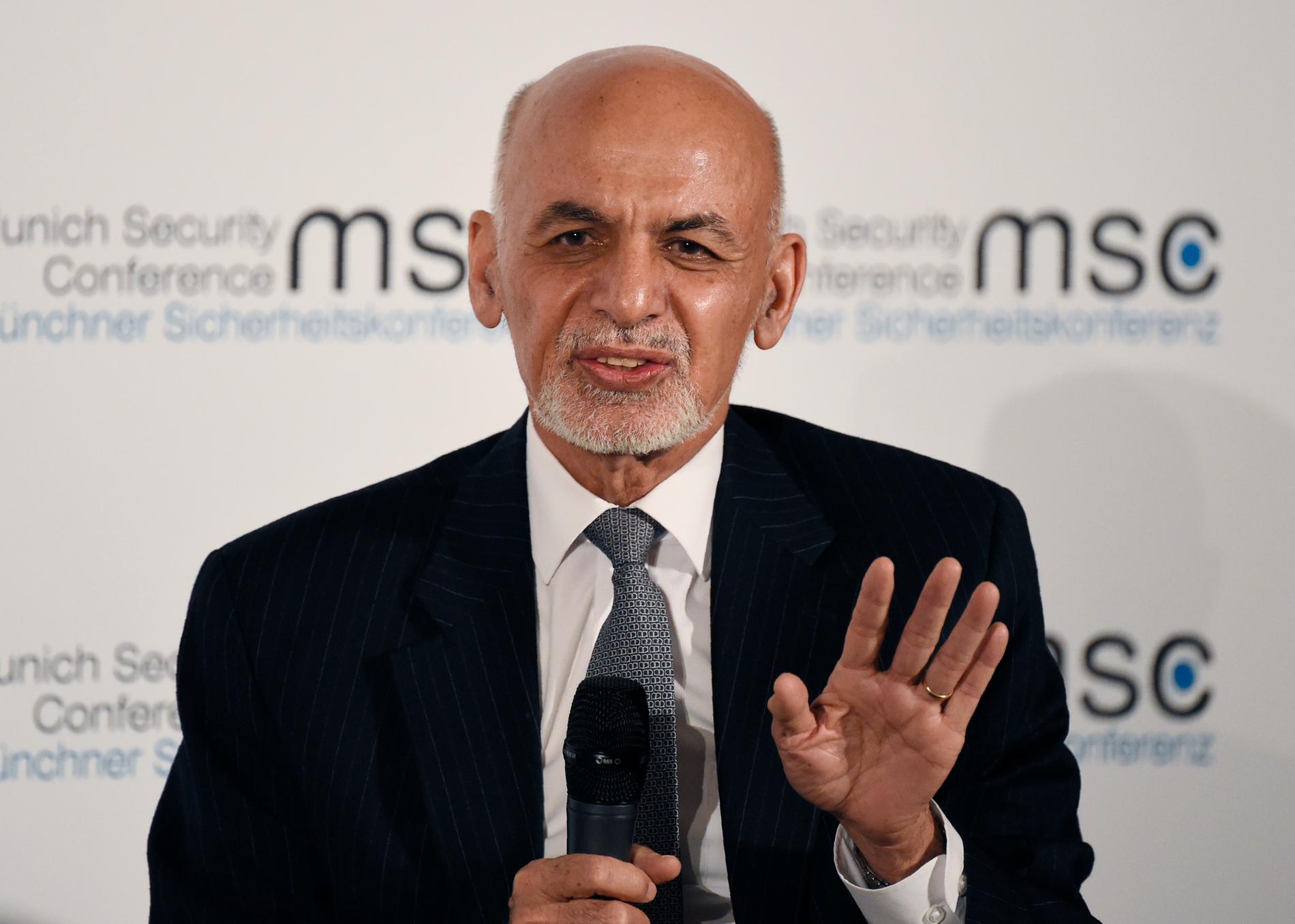 Ashraf Ghani valdes till Afghanistans president med mycket knapp majoritet.