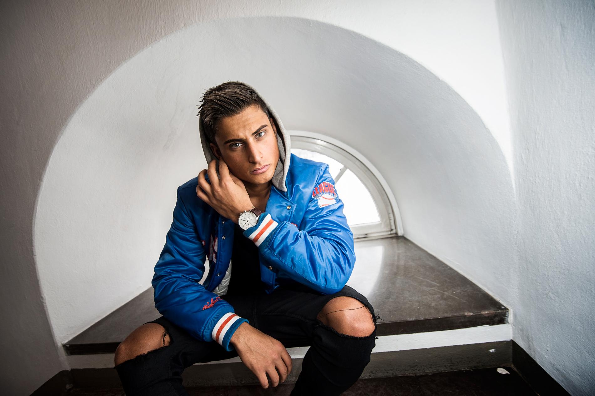 Samir Badran är aktuell med en ny singel – utan Viktor Frisk.