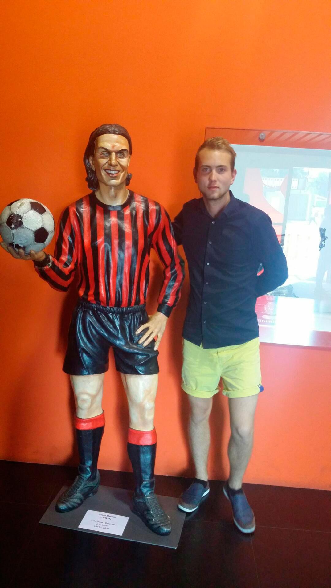 Jonathan Ståhling med Paolo Maldini.
