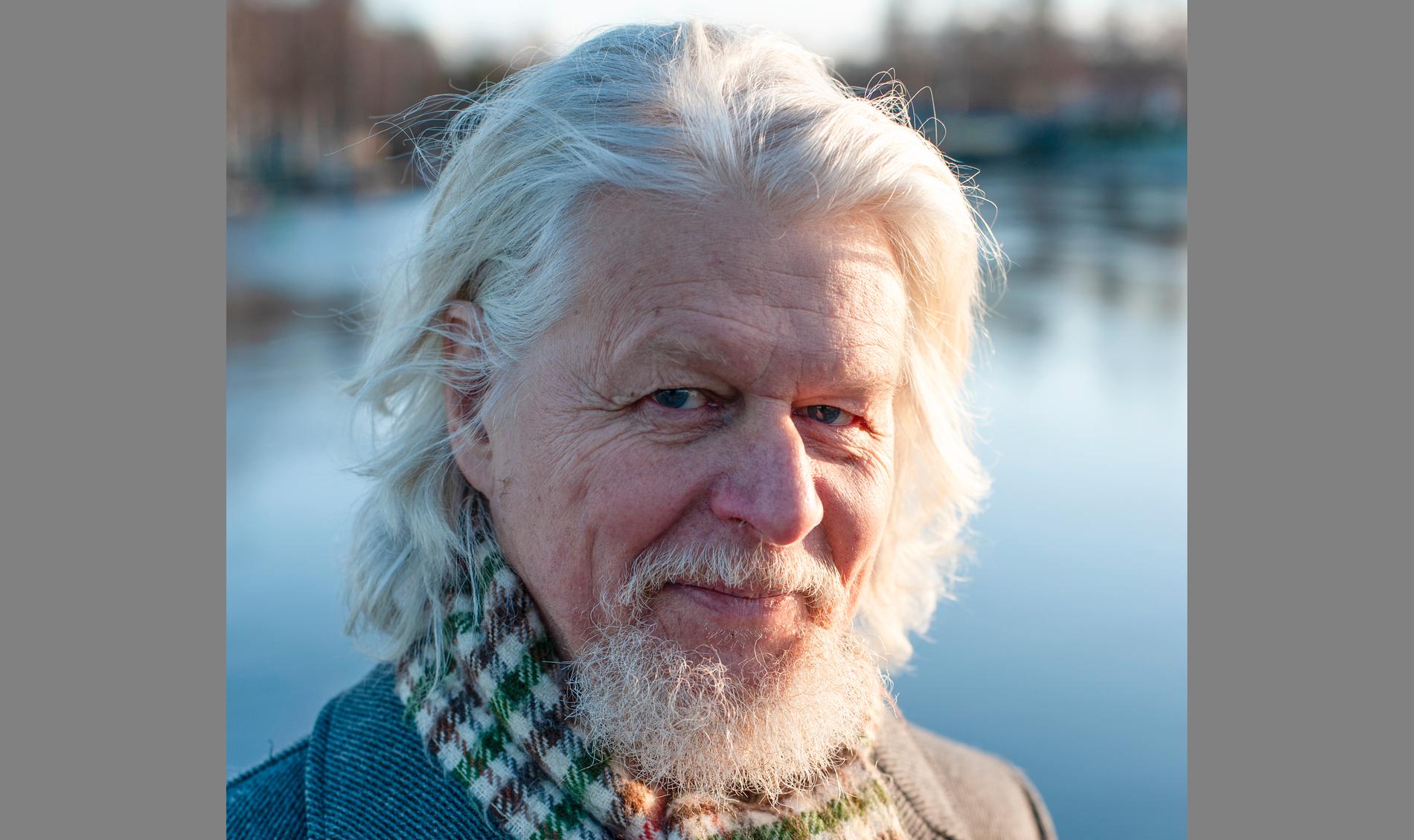 Författaren Lars Andersson skriver en biografi om Göran Tunström. Arkivbild.