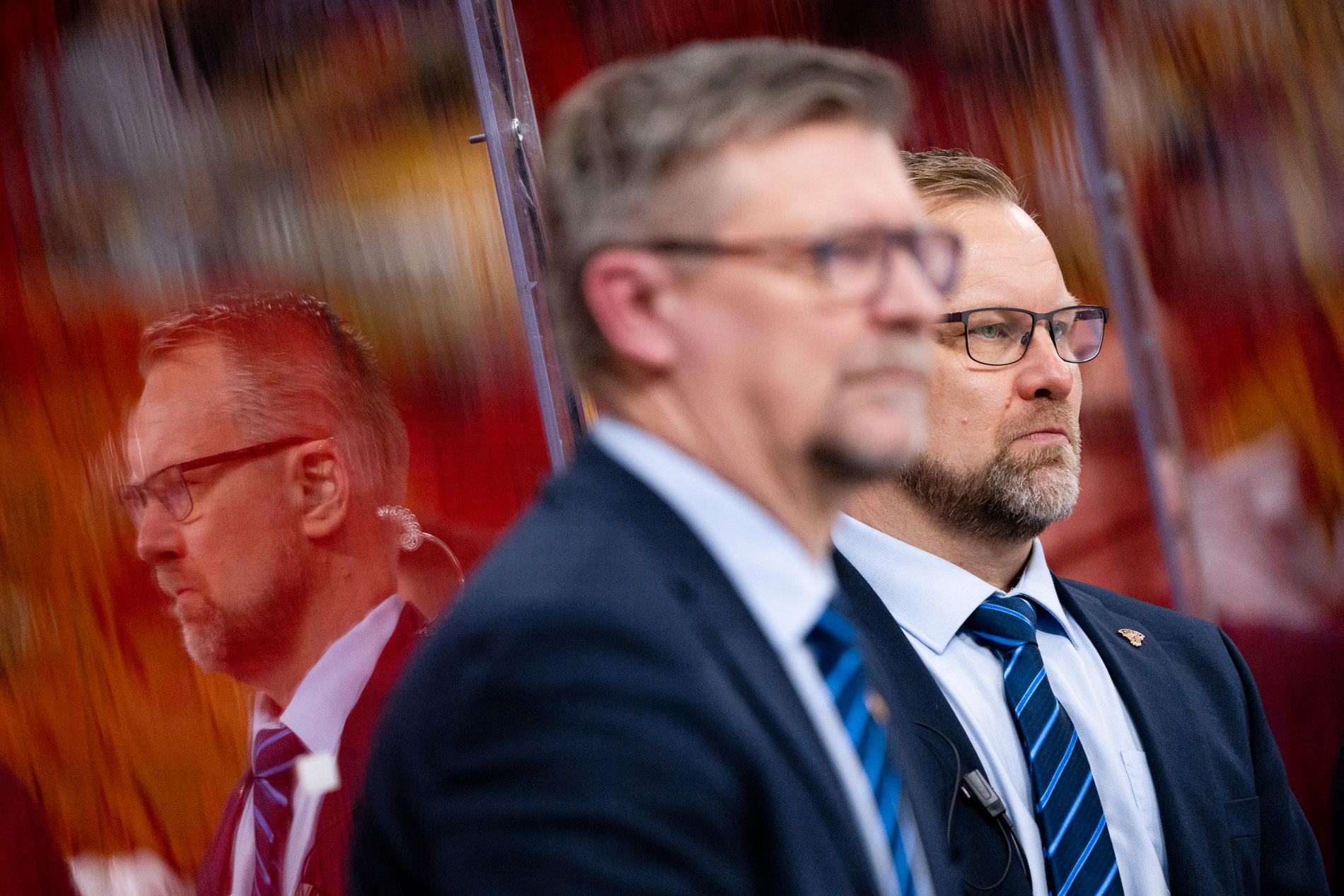 Mikko Manner, till höger, är assistent till Jukka Jalonen.