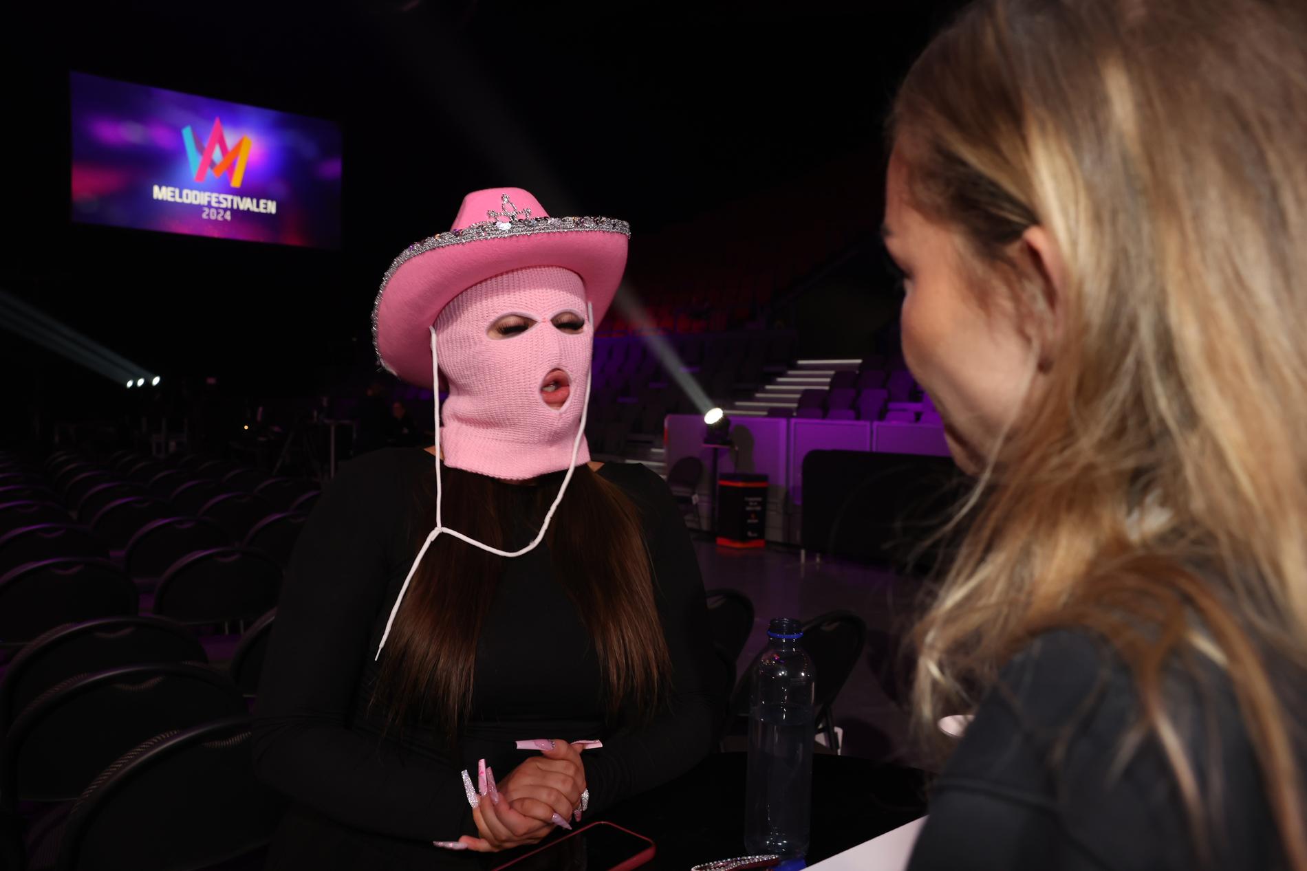 Fröken Snusk under Melodifestivalens presskonferens