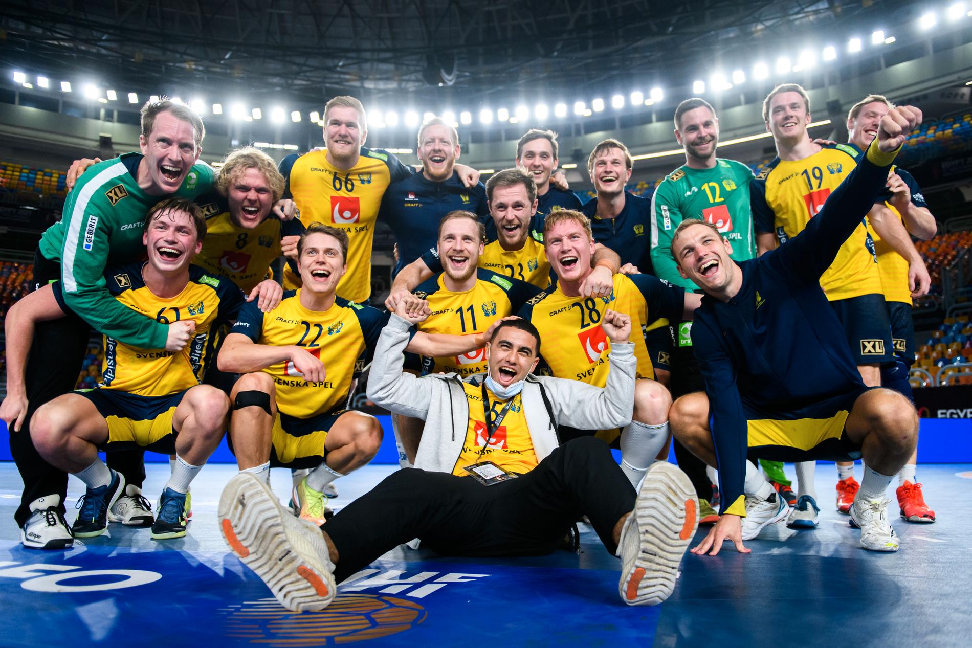 Sverige efter semifinalsegern i handbolls-VM 2021.