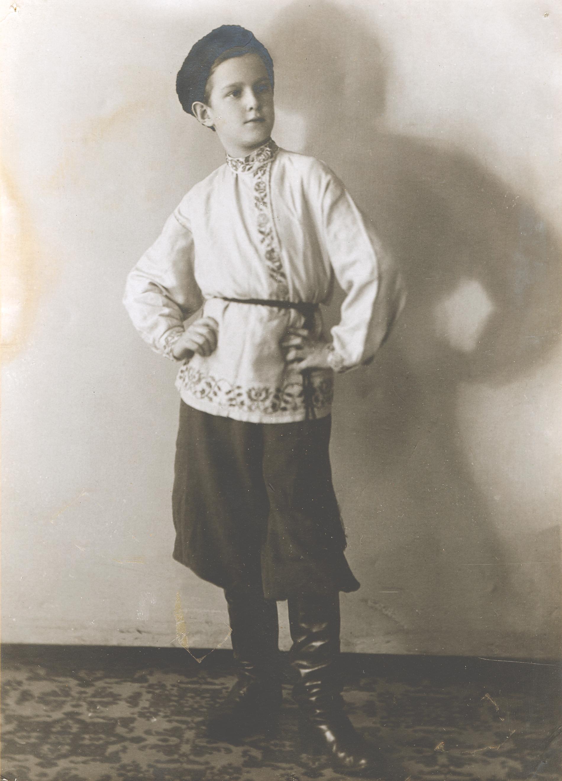 Ragnar under kidnappningen i mitten av 1930-talet. Han är utklädd i ryska kläder för att förvilla, men fotot är i själva verket taget i Bulgarien. 