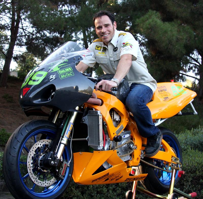 Chip Yates ska tävla med sin elmotorcykel mot vanliga bensindrivna tävlingshojar.