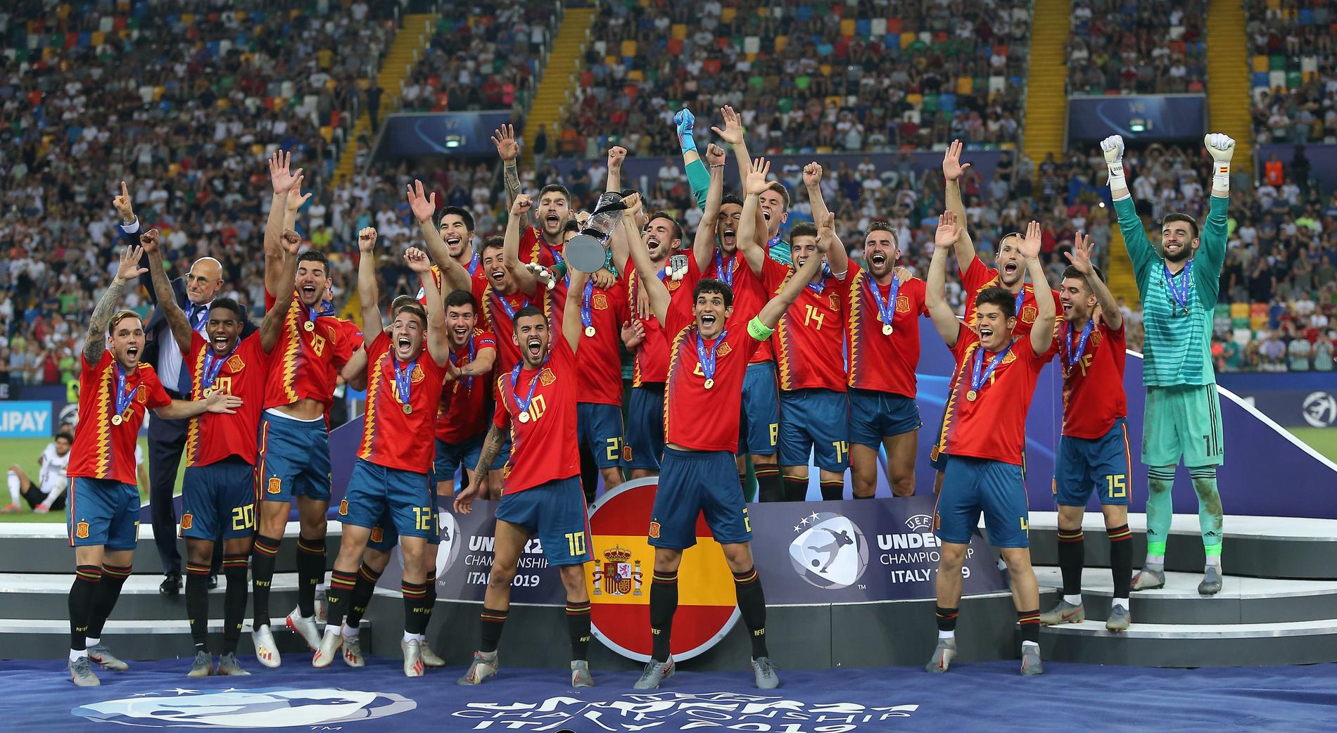 Spanien blev europamästare efter att ha besegrat Tyskland i U21-finalen. 