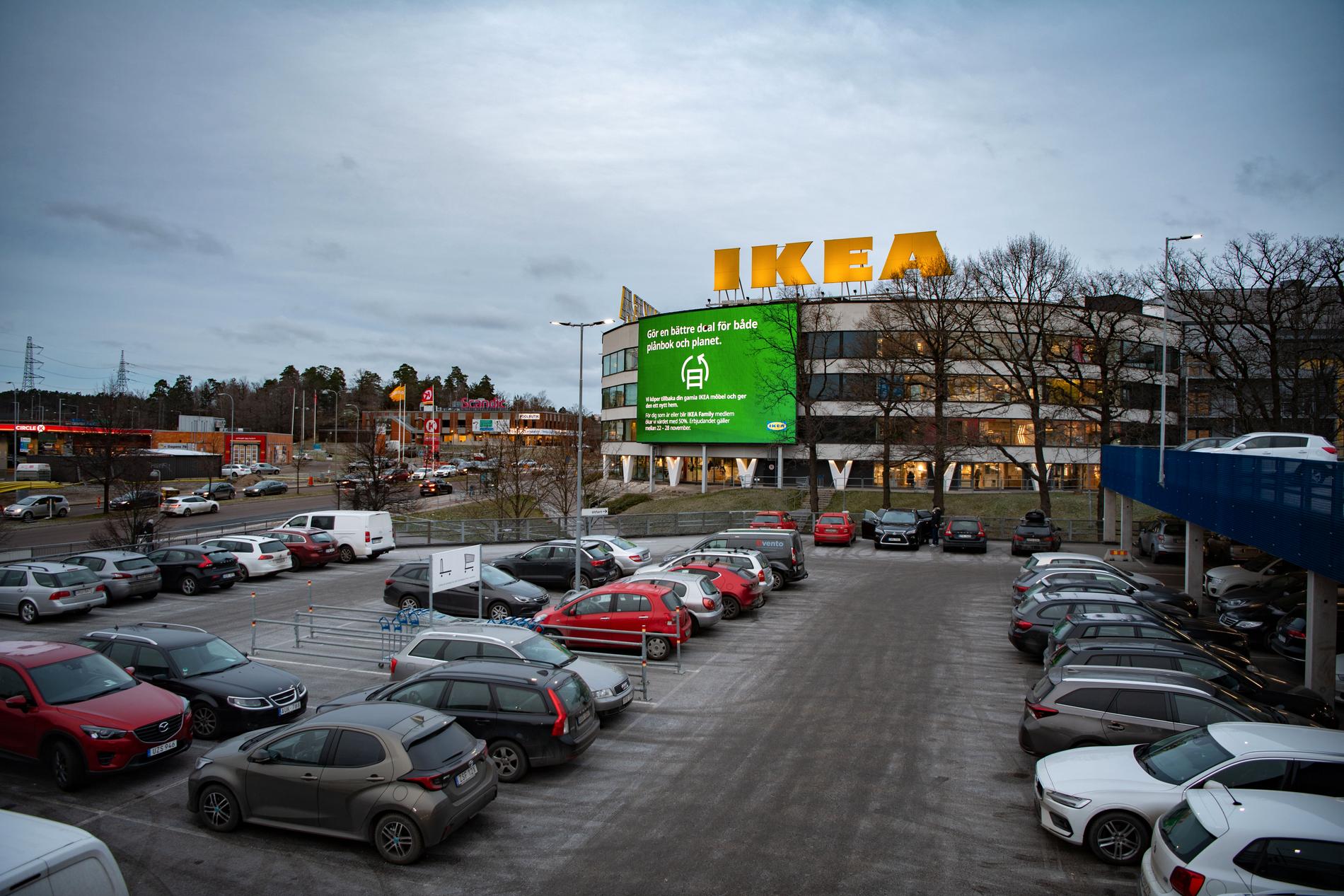 Ikeas möbelvaruhus i Kungens kurva i Stockholm.