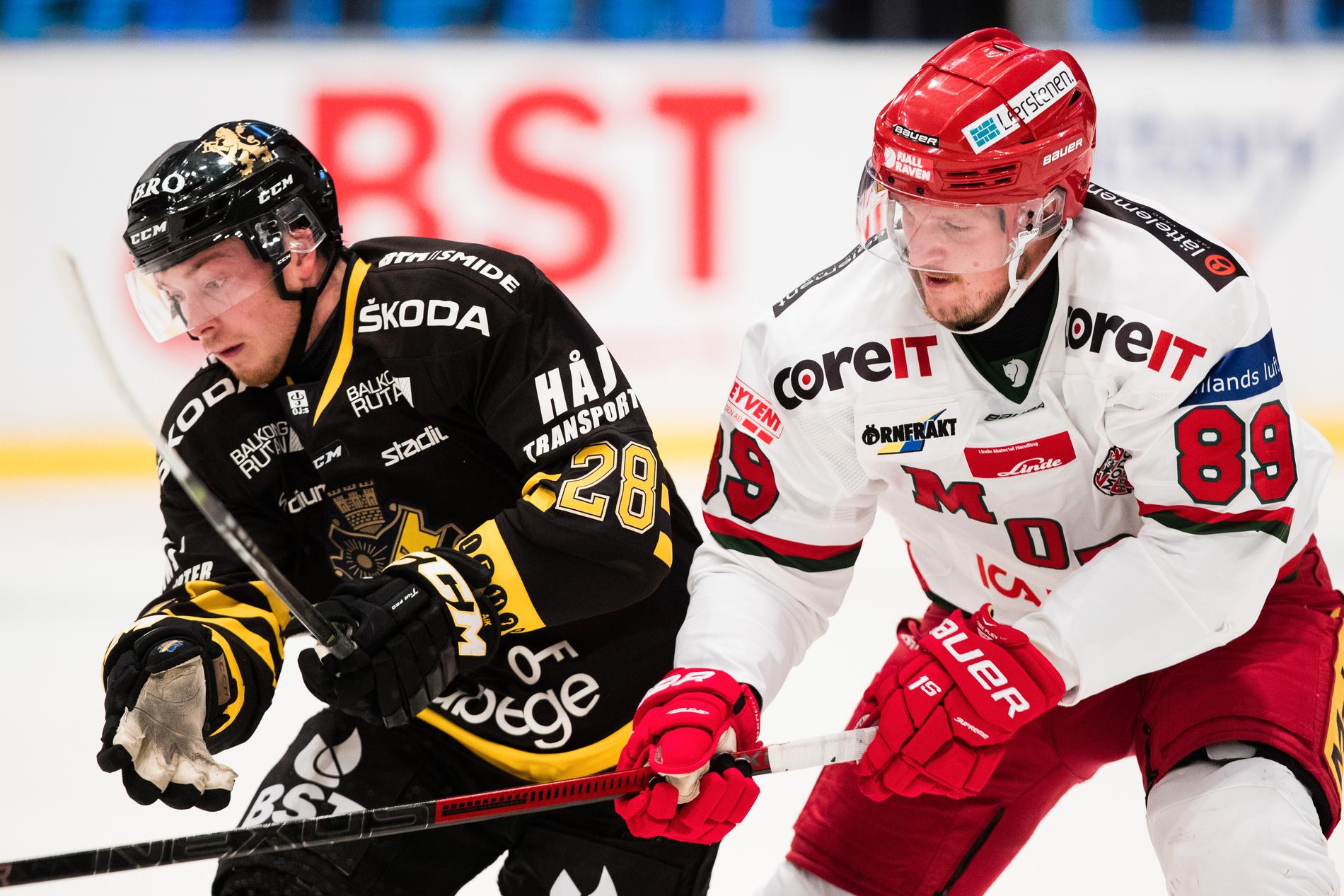AIK:s Jesper Frödén, till vänster, imponerar.