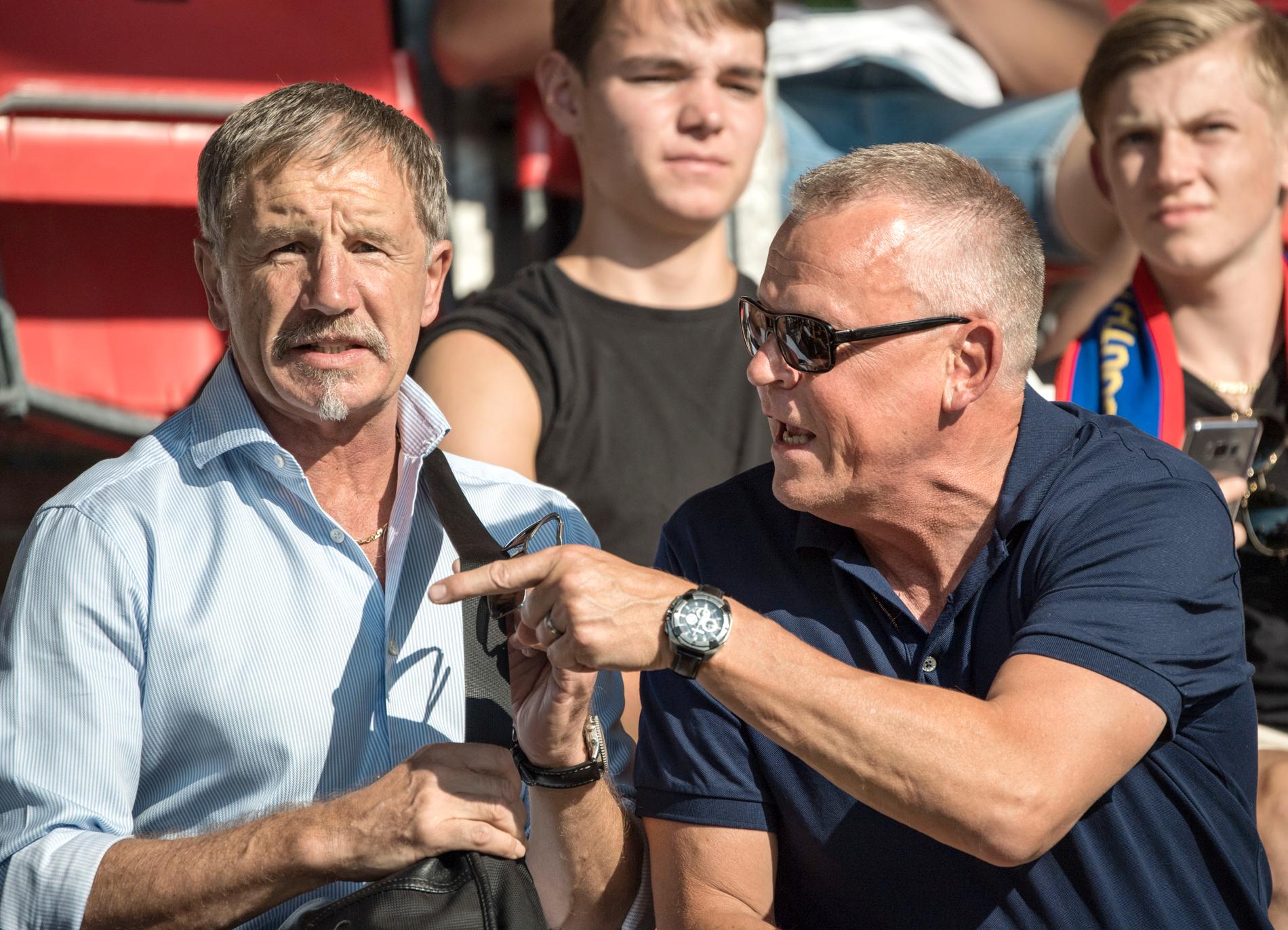 Stuart Baxter och Sveriges förbundskapten Janne Andersson under en träningsmatch mellan Halmstad BK och Crystal Palace förra sommaren. Arkivbild.