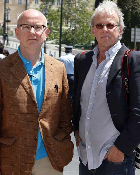 Aftonbladets Peter Kadhammar och Ulf Höjer är på plats i Aten.