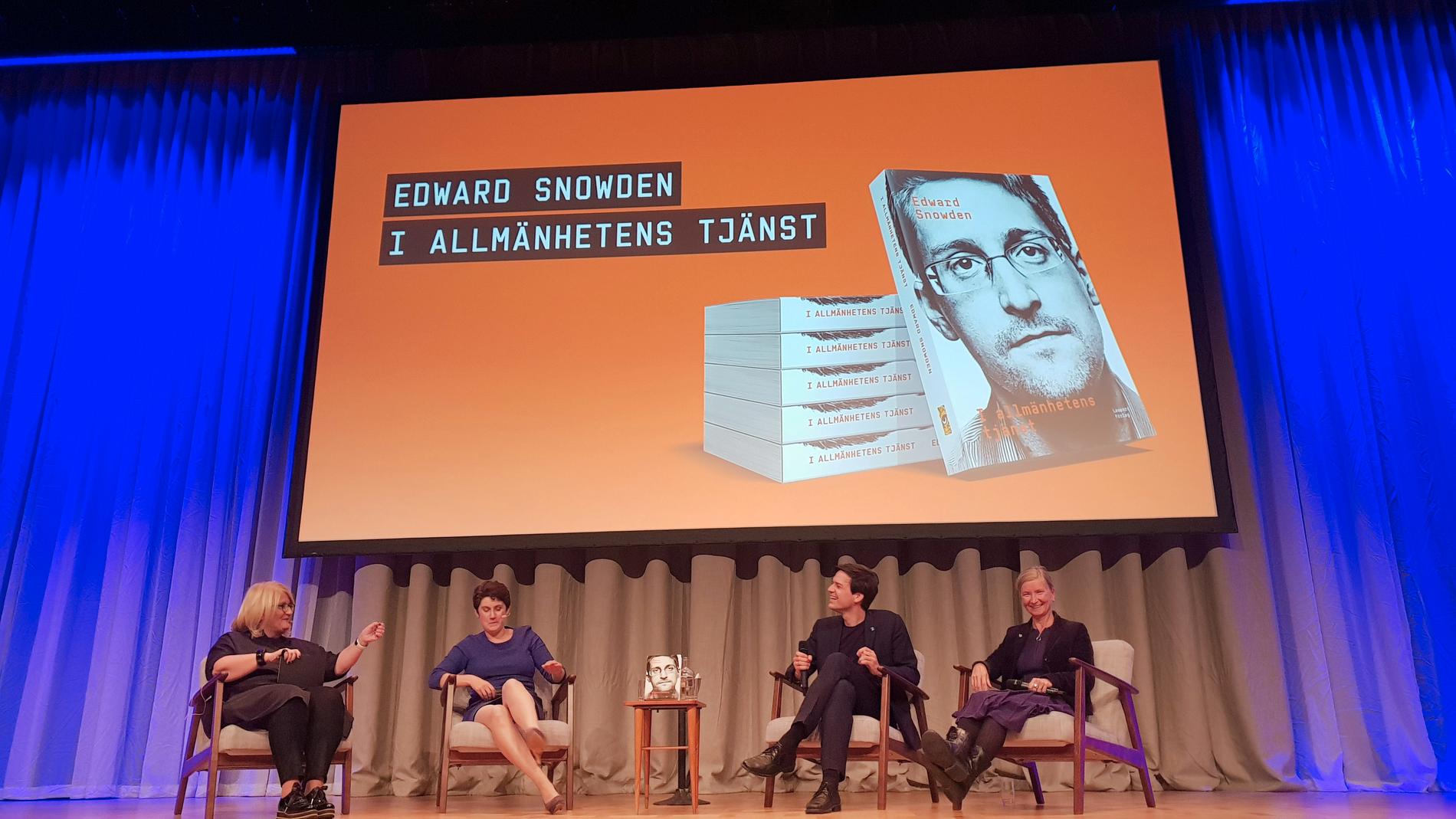 Intresset var stort när Edward Snowdens biografi "I allmänhetens tjänst" släpptes på Rivals stora scen i Stockholm.