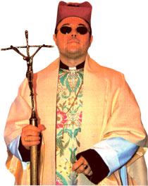 Han kallade sig fader Macdulio Roy och utgav sig för att vara en katolsk biskop utsänd från Vatikanen.