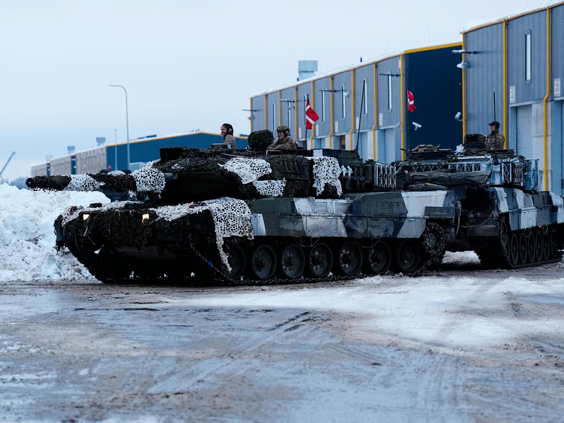 Polen: Vi ska överlämna stridsvagnar tillsammans