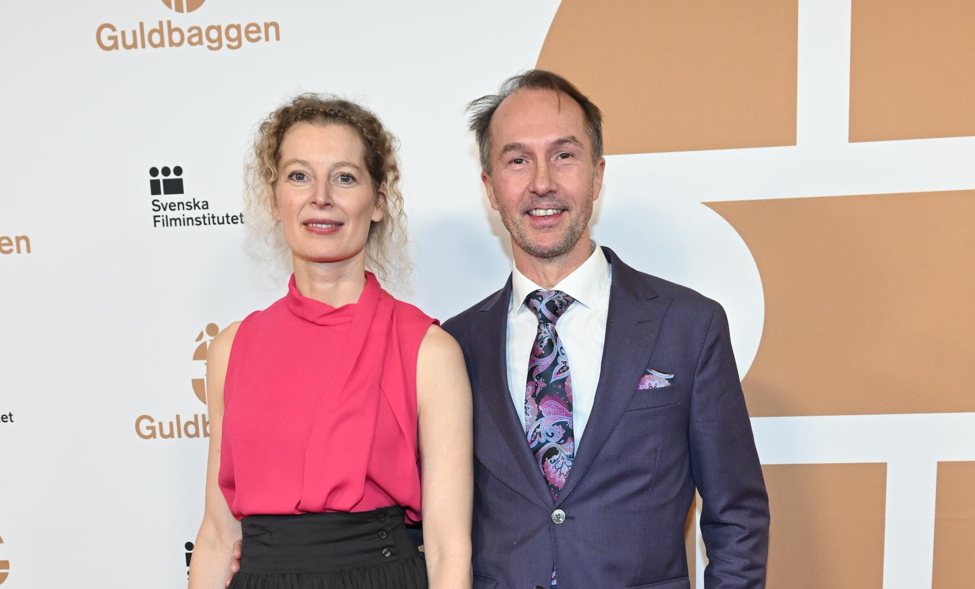 Anna Littorin och Olle Sarri anländer till Guldbaggegalan på Cirkus i Stockholm.