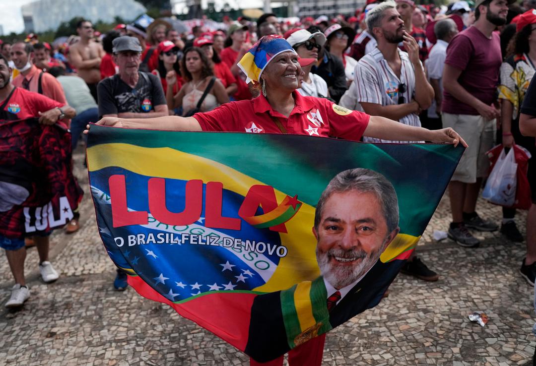 Brasiliens president Luiz Inacio Lula da Silva har lovat att återuppta miljöskyddsinsatser i landet