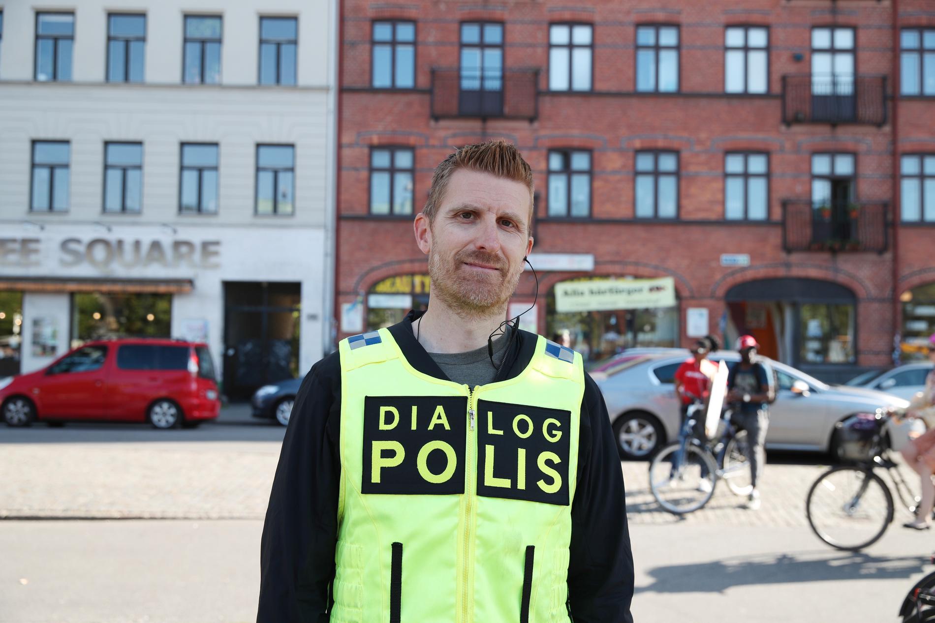 Håkan Larsson, dialogpolis i Malmö.  