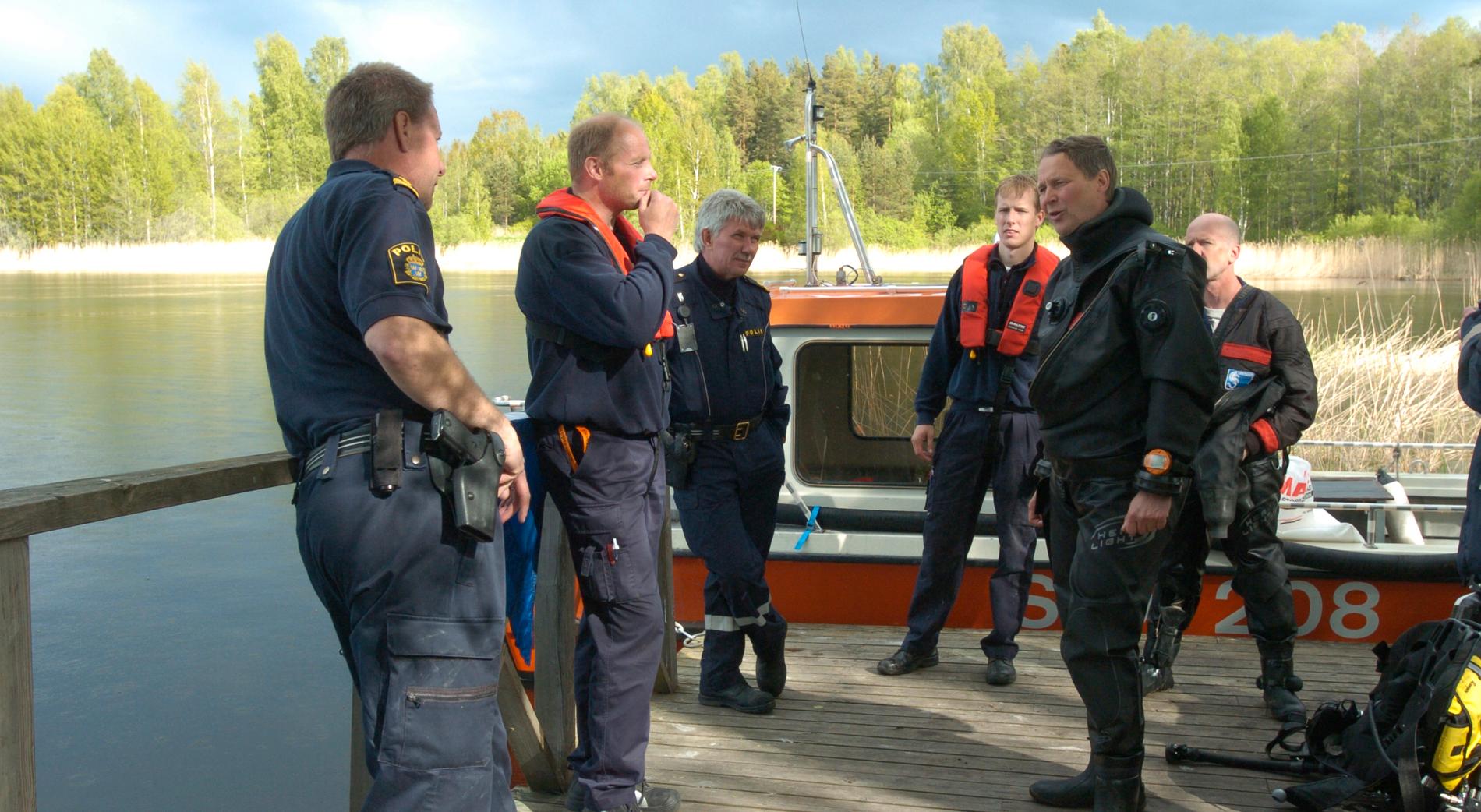 Efter ett tips om att ”Kjelle-Blues” skulle ha dödats och hans kropp dumpats i en sjö i närheten av Sandviken gjorde polisen år 2010 dykningar i området.